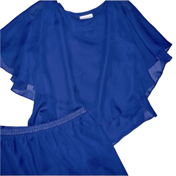 Drapers&Damon’s two piece dress set in royal blue - Picture 2 of 5